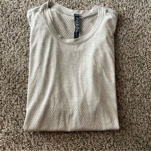 Lululemon Cream Short Sleeve Shirt